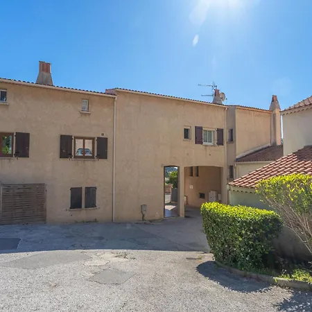 Appartement Les Cavalines By Interhome