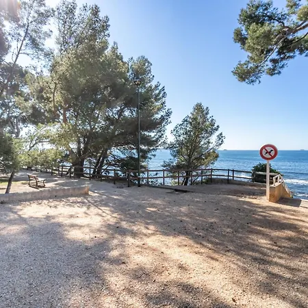 Appartement Les Cavalines By Interhome Carqueiranne